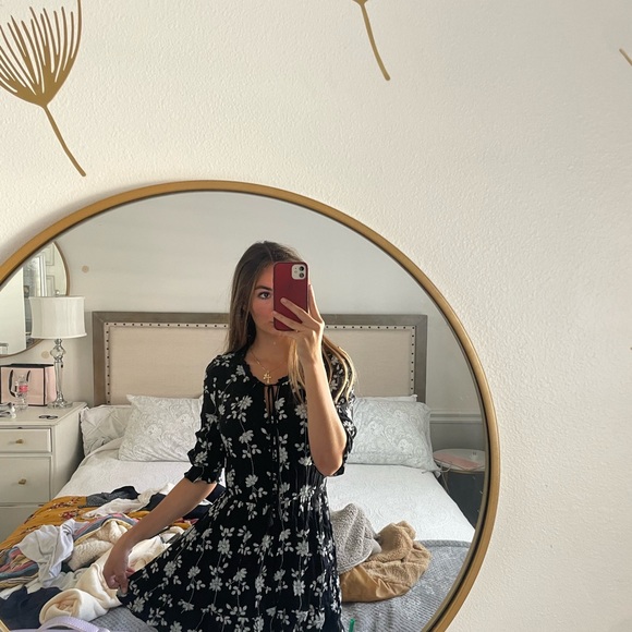 BLACK AND WHITE FLORAL DRESS - Picture 6 of 6